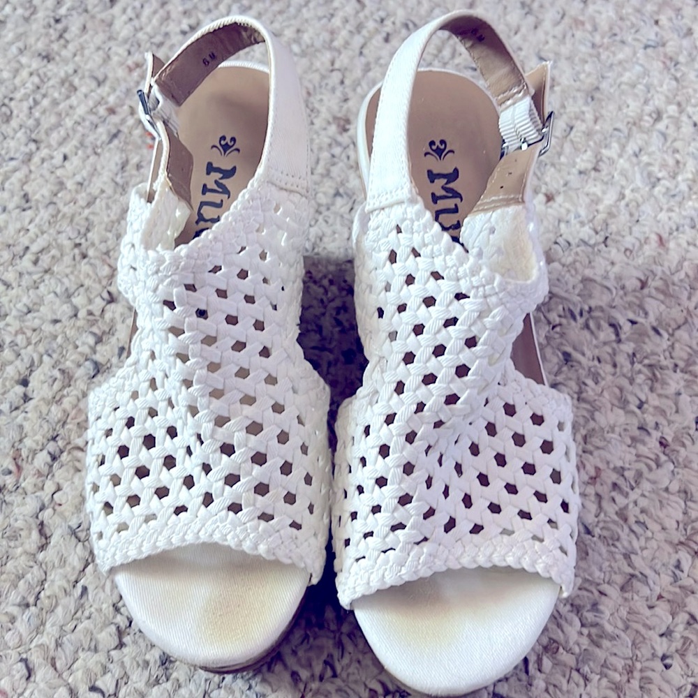 Wedge heels